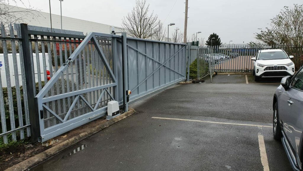 Automatic Commercial & Industrial Gates - EDS UK